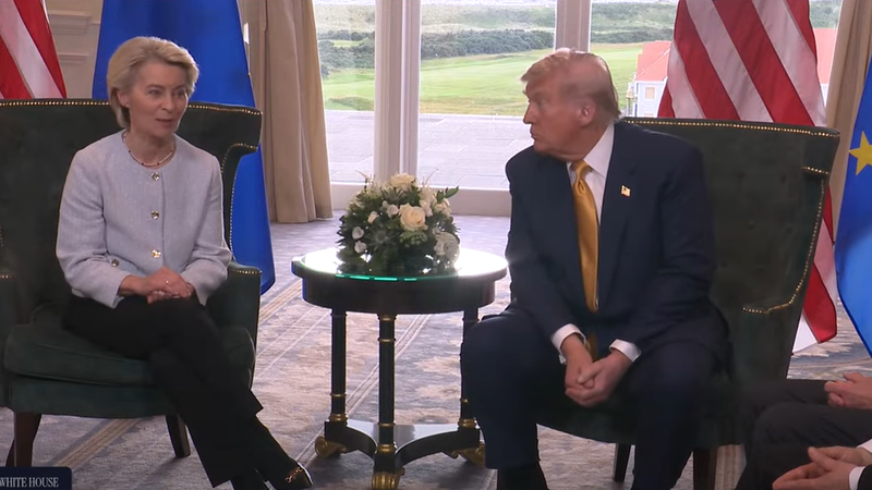 Donald Trump, e a presidente da Comissão Europeia, Ursula von der Leyen, fecharam neste domingo - Reprodução/YouTube/@TheWhiteHouse