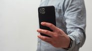 O chamado golpe da ‘selfie’ ganhou relevância com a implementação da biometria facial nos aplicativos e sites de bancos públicos e federais - Adobe Stock