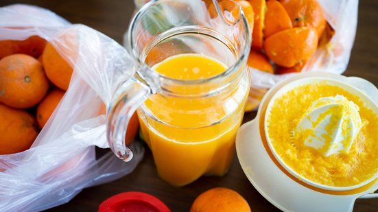 Suco de laranja, polpa de laranja e castanha-do-pará são os produtos agrícolas que não estarão sujeitos à tarifa de 50% - Envato