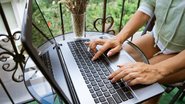 63% dos 21 mil entrevistados aceitariam cortes nos seus ganhos, se pudessem trabalhar remotamente com mais frequência - Envato