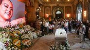 O caixão da cantora Preta Gil chegando ao Teatro Municipal do Rio: velório foi marcado por muita emoção - Egberto Rasen/Enquadrar/Estadão Conteúdo