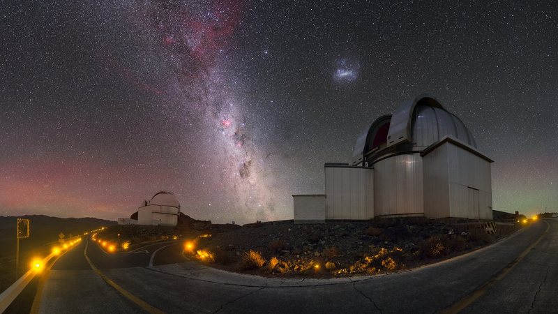 Descoberta sugere que deve haver mais de 80 a 100 galáxias satélites em torno da nossa galáxia natal, a Via Láctea - Fotos Públicas