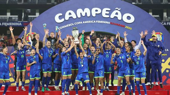 Marta falhou na disputa de pênaltis, mas foi decisiva na conquista do título - Reprodução CBF