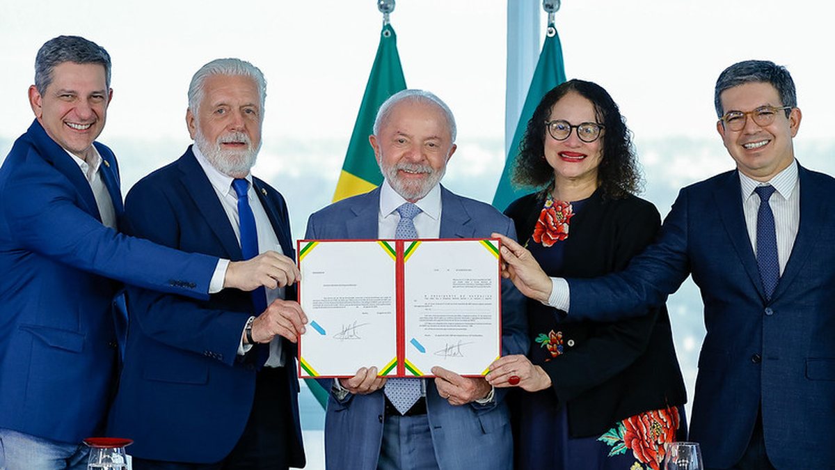 O valor excedente de anos anteriores, que soma R$ 22 bilhões, poderá ser usado para financiar pesquisa e projetos de inovação - Ricardo Stuckert / PR