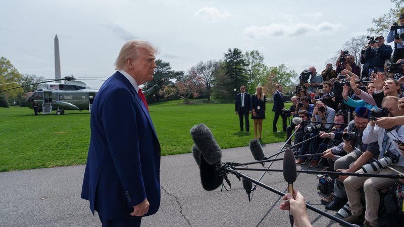 Donald Tump - Abe McNatt / White House
