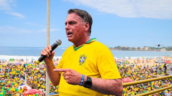 Os exames foram solicitados pelo médico de Bolsonaro para reavaliar sintomas de refluxo e soluços refratários - RS / Fotos Públicas