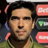 O técnico do Palmeiras, Abel Ferreira, deixa a coletiva de imprensa irritado - João Aurélio/Pera Photo Press/Estadão Conteúdo