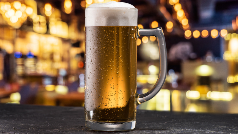 O tour tem duração aproximada de 2 horas e termina com a degustação de chope - Foto: Envato Elements