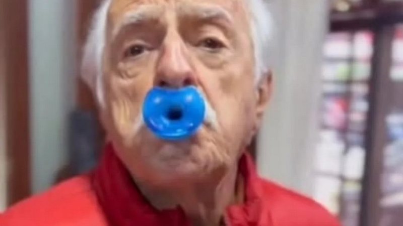 Ary Fountoura faz pedido inusitado à Alexa - Reprodução Instagram