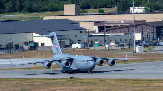 A  Base Conjunta Elmendorf-Richardson, em Anchorage, teve papel estratégico fundamental na vigilância e dissuasão da União Soviética - Airman 1st Class Owen Davies / Força Aérea dos EUA