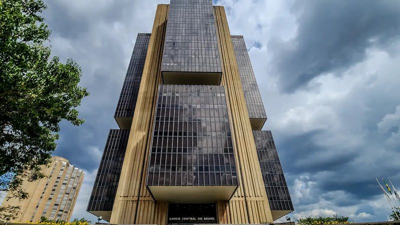 Copom decidiu manter os juros em 15% ao ano, maior  nível em quase 20 anos - Foto: Rafa Neddermeyer/Agência Brasil