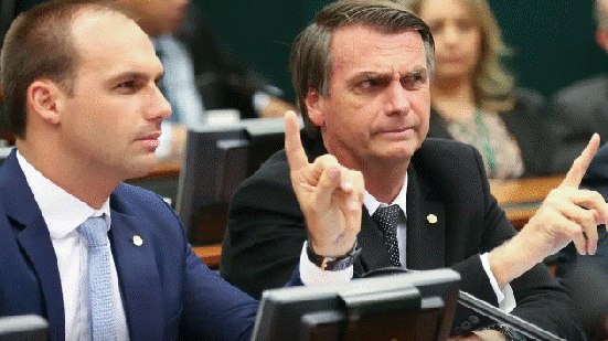 O indiciamento ocorreu no bojo da investigação sobre a suposta articulação de Eduardo Bolsonaro em torno de sanções a ministros do STF e do tarifaço dos EUA - Fabio Rodrigues-Pozzebom/ Agência Brasil