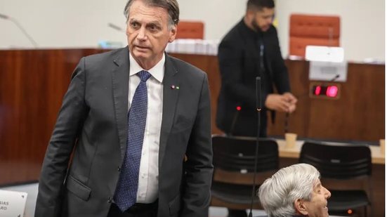 O monitoramento no X, Instagram, Facebook, Reddit e YouTube, apurou cerca de 1,2 milhão de menções sobre Bolsonaro e o decreto de prisão domiciliar - Valter Campanato/Agência Brasil