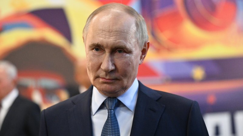 O presidente russo, Vladimir Putin, ouvirá do norte-americano para acabar com o conflito com a Ucrânia - RS / via Fotos Públicas