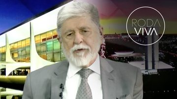 O assessor especial para Assuntos Internacionais da Presidência da República, Celso Amorim, no programa Roda Viva - Reprodução TV Cultura