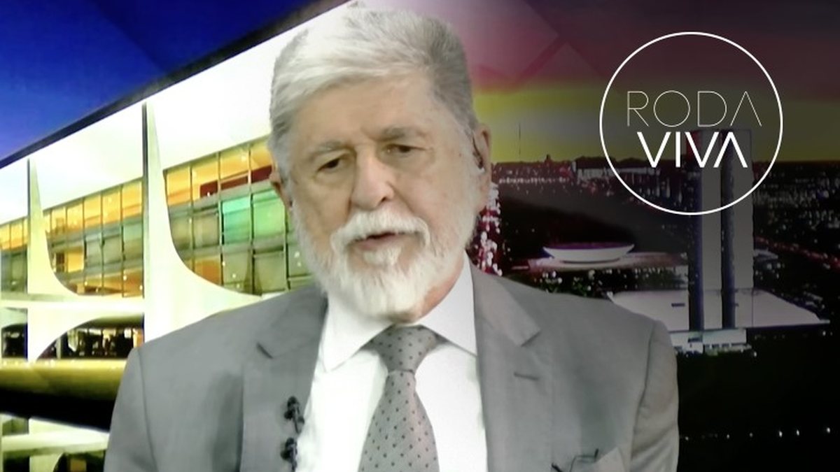 O assessor especial para Assuntos Internacionais da Presidência da República, Celso Amorim, no programa Roda Viva - Reprodução TV Cultura