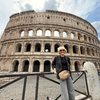 Cleusa Muncinelli, 61, durante intercâmbio em Roma, na Itália, onde combinou turismo cultural com aprendizagem de italiano - Acervo pessoal
