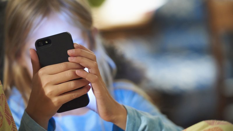 Uso de redes sociais por menores de idade deve ser monitorado - Foto: Envato Elements