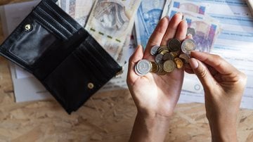 Em SP, 20% das famílias iniciarão 2026 com contas atrasadas. É o menor nível desde março, com cenário otimista e queda no endividamento geral - Envato