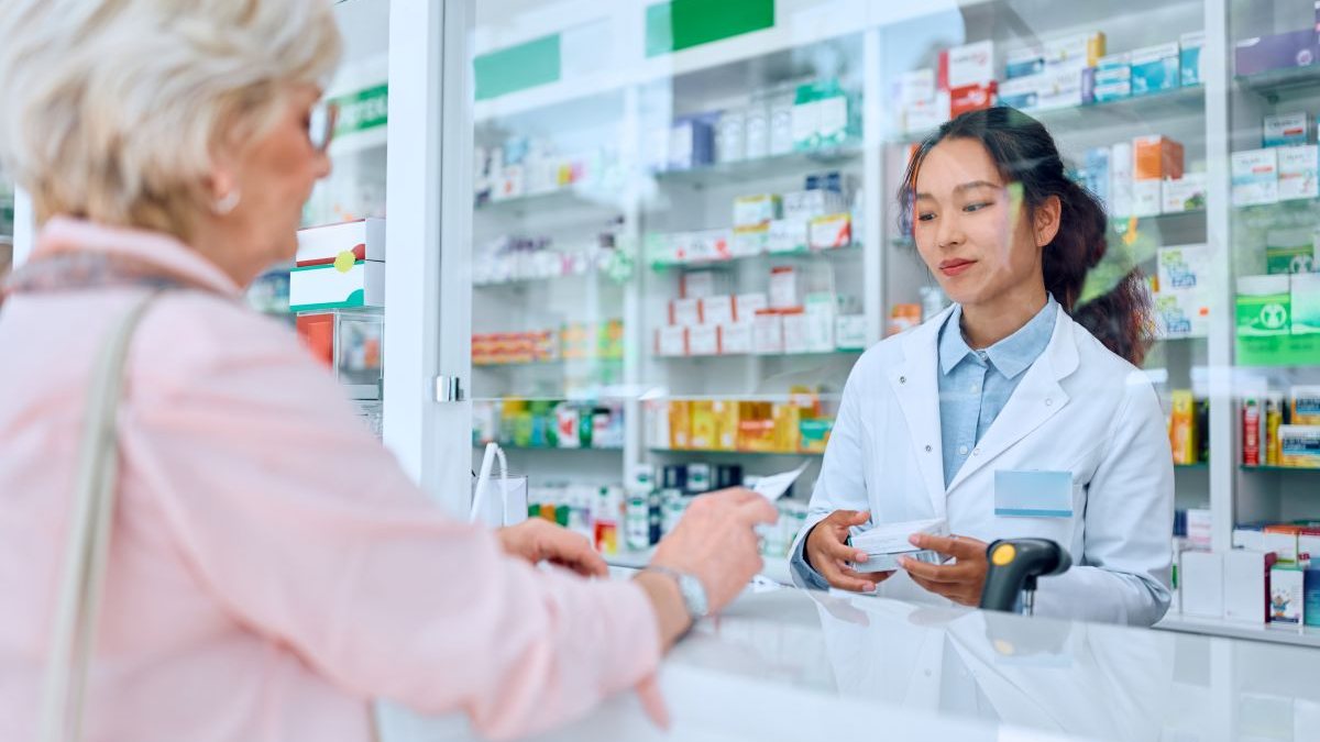 Incontinência urinária afeta cerca de 45% das mulheres e 15% dos homens acima de 40 anos - Envato