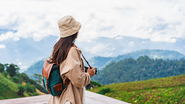 O público de viajantes solteiros vem ganhando destaque no setor turístico paulista - Foto: Envato Elements