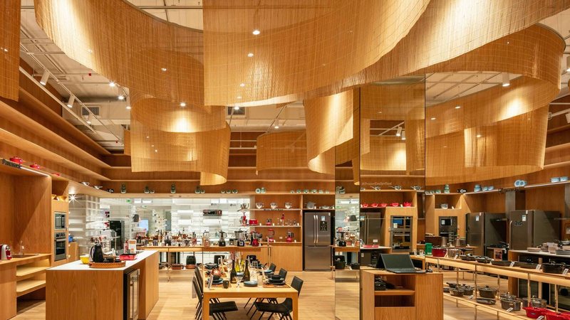 Loja da rede Fast Shop, cujo diretor teve a prisão mantida, assim como o dono das drogarias Ultrafarma - Nelson Kon / Divulgação / Kengo Kuma & Associates