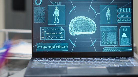 Solução detecta inconsistências técnicas e administrativas, além de atualizações contínuas diante de diretrizes e protocolos médicos e atualizações da ANS - Envato