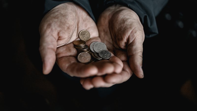 Mais jovens têm demonstrado maior consciência financeira e negociação das dívidas cresce nessa faixa da população, aponta Serasa - Envato