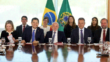 Lula participou da cerimônia de posse de diretores de agências reguladoras no Palácio do Planalto - Valter Campanato/Agência Brasil