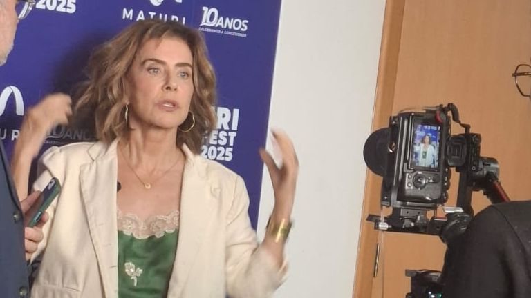 A atriz Maitê Proença divertiu a plateia do MaturiFeste neste sábado, 23 de agosto - Luana Pavani