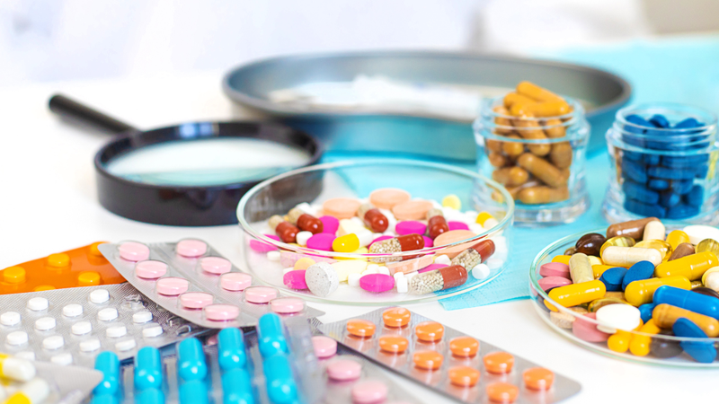 o prazo de validade é determinado após estudos de estabilidade feitos pelas indústrias farmacêuticas - Foto: Envato Elements