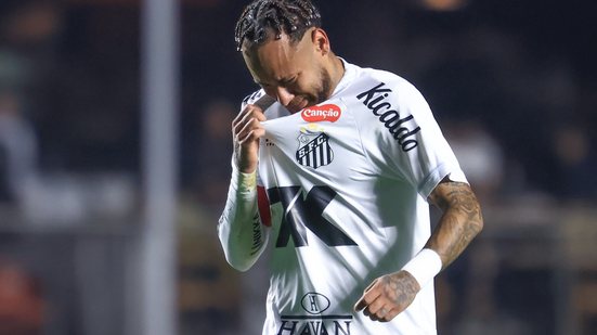 Neymar Jr deixa MorumBis chorando após vexame de 6 a 0 para o Vasco neste domingo, 17 - Marcello Zambrana/AgiG/Estadão Conteúdo