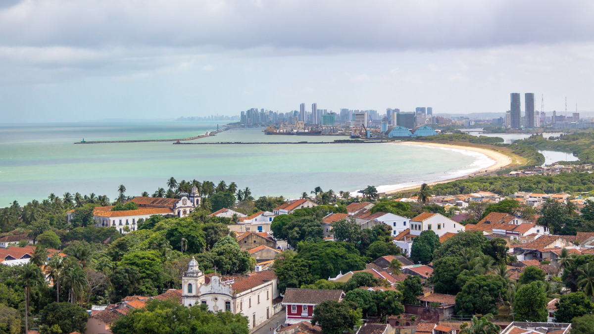 Olinda, em Pernambuco, reúne praia e folclore - Foto: Envato Elements