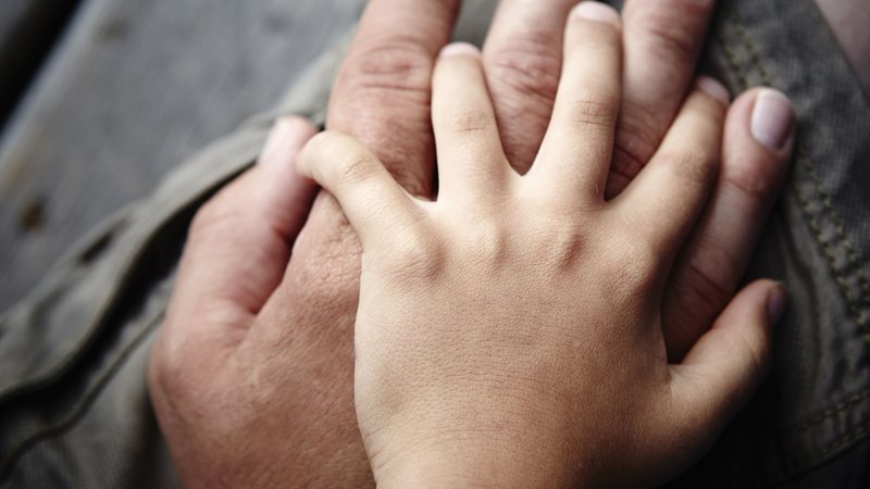 O aumento da licença-paternidade está em debate no Legislativo há anos sem uma definição - Envato