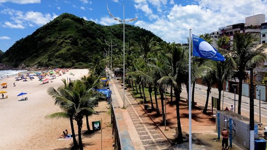 Toda semana, a Companhia Ambiental do Estado de São Paulo (Cetesb) avalia a qualidade da água de 175 praias do litoral paulista - Reprodução/Prefeitura Guarujá