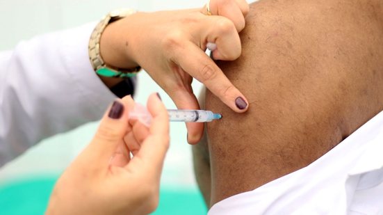 Casos de sarampo no Brasil voltam a chamar a atenção para a necessidade de manter registros de vacinação em dia, explicam especialistas - Rodrigo Nunes/Ministério da Saúde