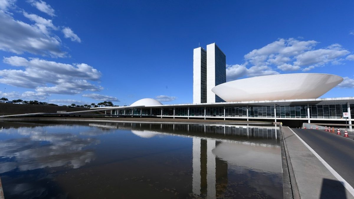 O Senado aprovou de forma simbólica o projeto que cria programa que prevê pagamentos extraordinários a servidores - Jefferson Rudy/Agência Senado