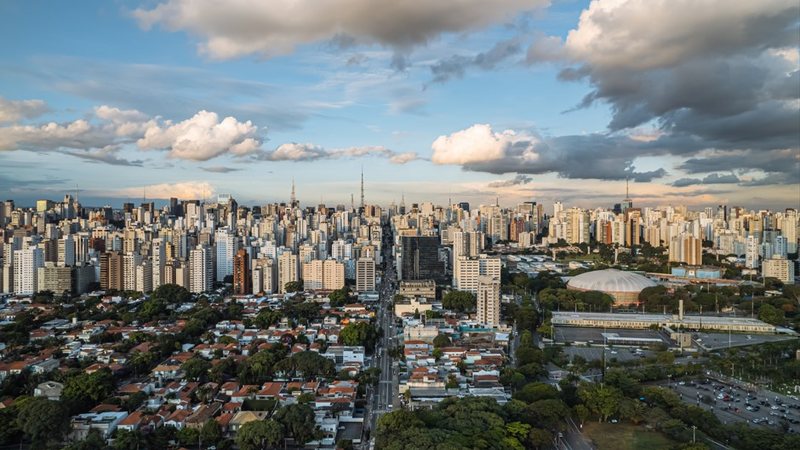 Fundos investimentos imobiliários estão com descontos e a tendência de não haver mais elevação de juros ajudam os FIIS - Envato