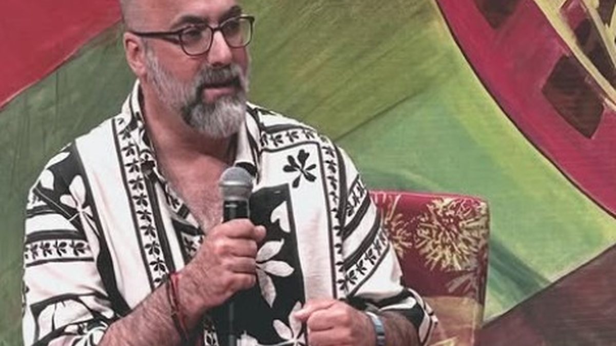 Bate-papo com o autor começa às 19h. Senhas para participar do evento serão distribuídas a partir das 17h30 - Foto: Reprodução Instagram