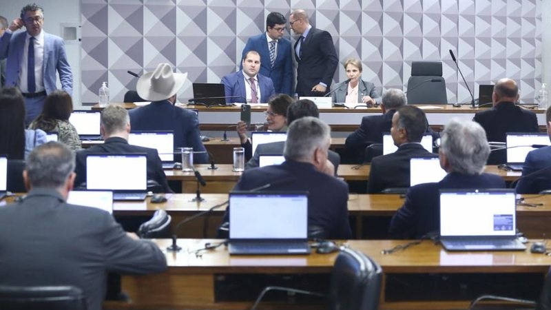 A sessão foi marcada por derrotas ao governo e aos presidentes do Senado, Davi Alcolumbre (União-AP), e da Câmara, Hugo Motta (Republicanos-PB) - Vinicius Loures / Câmara dos Deputados