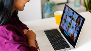 É possível marcar conversas com apenas uma pessoa ou com todo um grupo - Foto: Envato Elements
