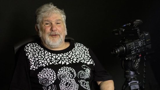 Autor de obras como Jango e Encontro com Milton Santos, deixa um legado profundo no cinema político e na memória cultural do Brasil. - Reprodução/Instagram: @elostudios_
