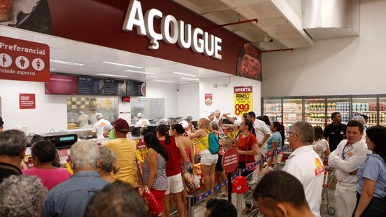 O setor de açougue nos supermercados está em alta, com 30 mil vagas abertas para açougueiros no País - Divulgação/Assaí Atacadista