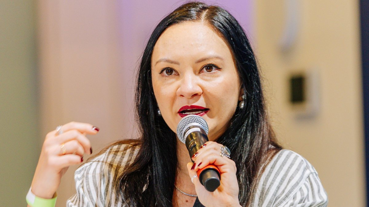 “É preciso ter o domínio sobre o que queremos consumir”, defende a psicanalista Ana Suy - Divulgação/PushFinanças