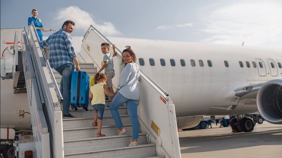 Todos os segmentos analisados tiveram avanços, com destaque para o transporte aéreo de passageiros que cresceu 10,6% - Envato