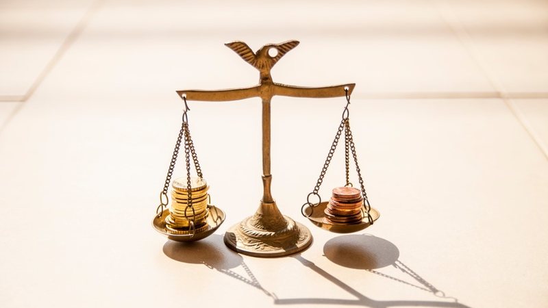 Ao justificar a decisão, o colegiado disse que o ambiente externo se mantém incerto em função da conjuntura e da política econômica nos Estados - Envato