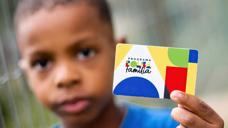 O repasse é feito de forma escalonada conforme o final do NIS e segue até o dia 31 de outubro - Lyon Santos/MDS