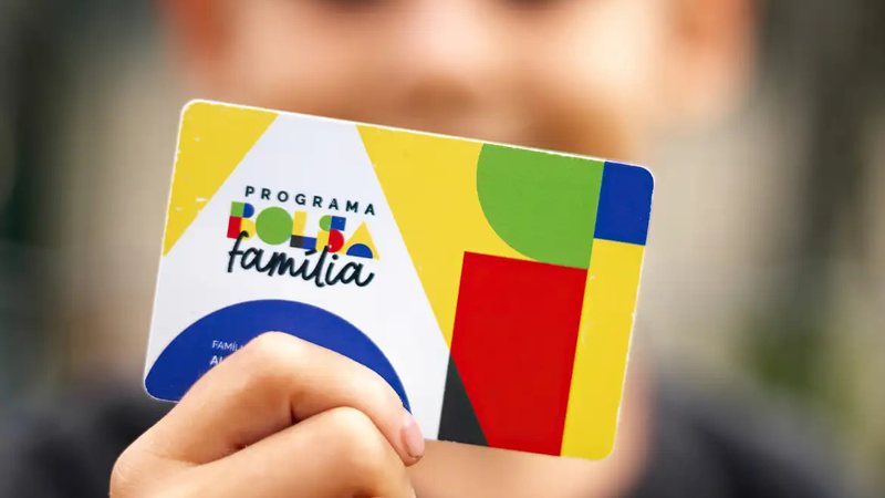 Outra opção é ligar para a Caixa Econômica Federal, no número 111 - Lyon Santos/MDS