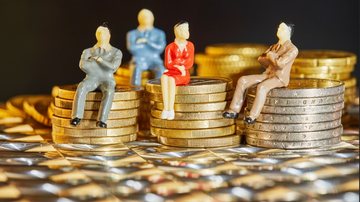 O levantamento também identificou um aumento na busca por rentabilidade (45%), diversificação da carteira (42%) e interesse por educação financeira (42%) - Envato