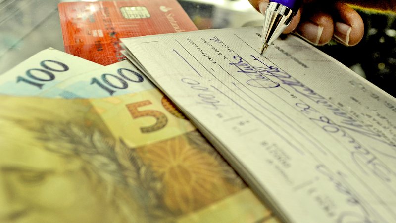 Em valor financeiro, no período a movimentação caiu de R$ 236 bilhões para R$ 211 bilhões - Estadão Conteúdo
